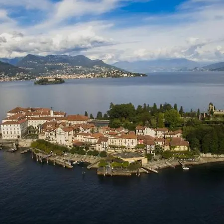 Isola Bella Via Stretta