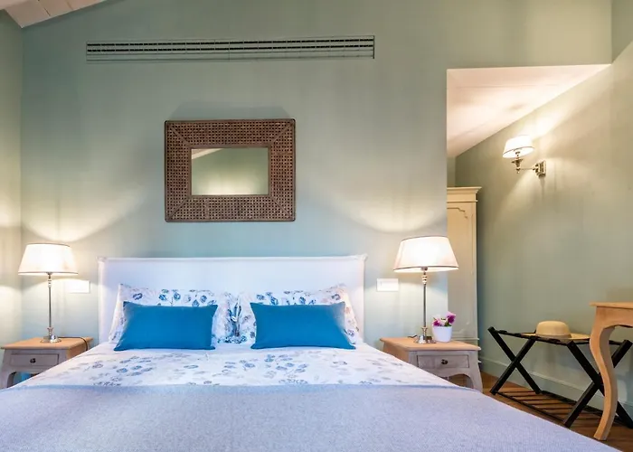 Isola Bella Via Stretta *